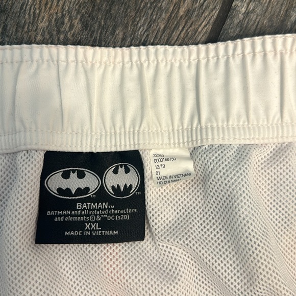BATMAN SWIM TRUNKS - Picture 2 of 6